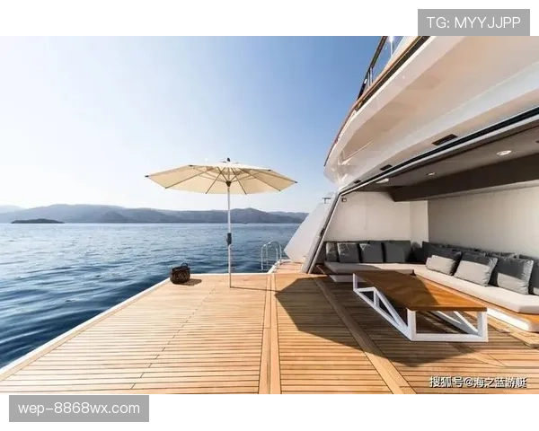 苏亚雷斯训练完回家路上顺手买了艘游艇