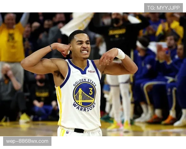 乔丹·普尔利用挡拆创造出手空间，三分效率显著提升拉开勇士火力