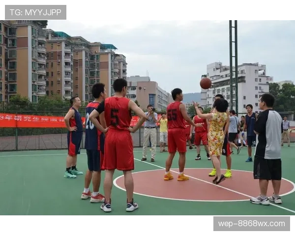 篮球发球规则详解：从界外球到罚球的手势与站位要点