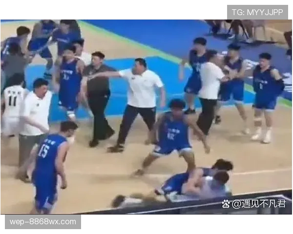 篮球比赛中裁判视角下解读卡位犯规规则的判罚细节与标准
